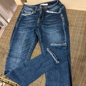 KanCan distressed denim jeans- 24